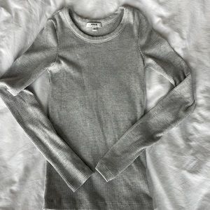 AGOLDE Maya Scoop Neck Long Sleeve Top in Brushed Gray Heather